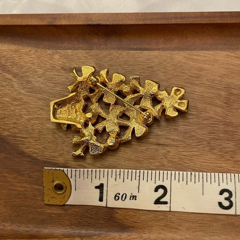 Vintage AVON Christmas Tree Pin Brooch Iridescent‎ Stones Gold Tone Bow